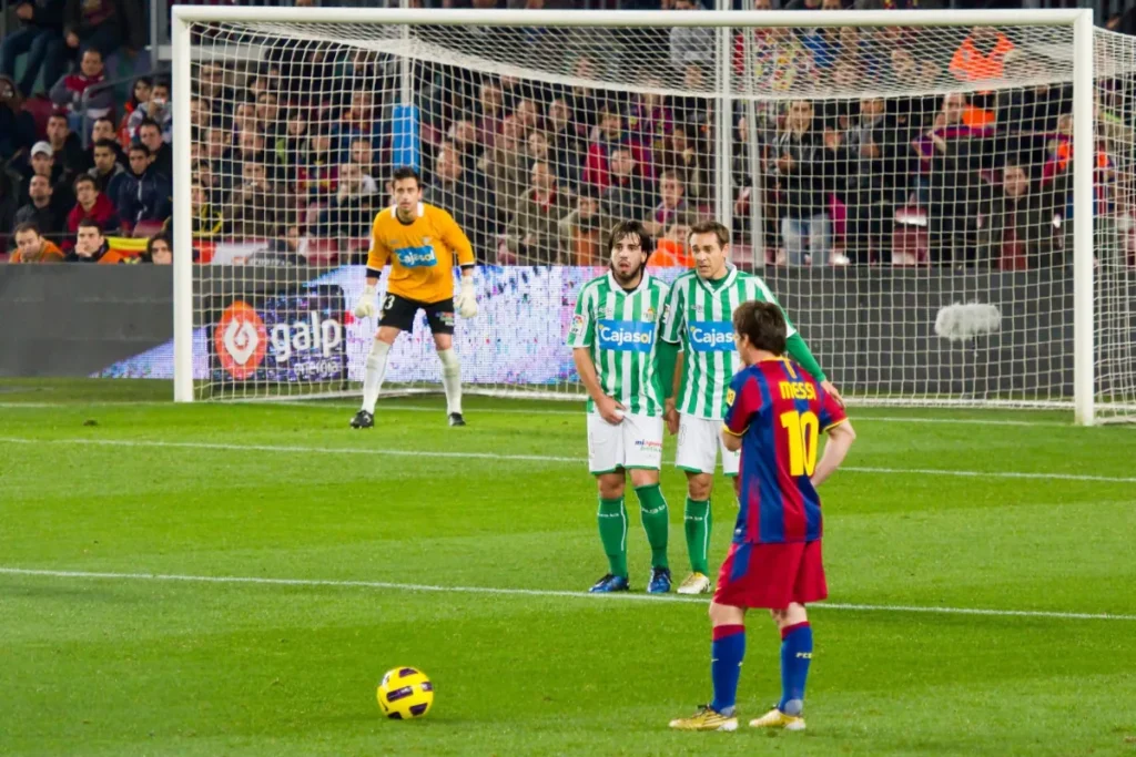 肆意球也称自在球,偶尔也会发生间接射门进球的景象