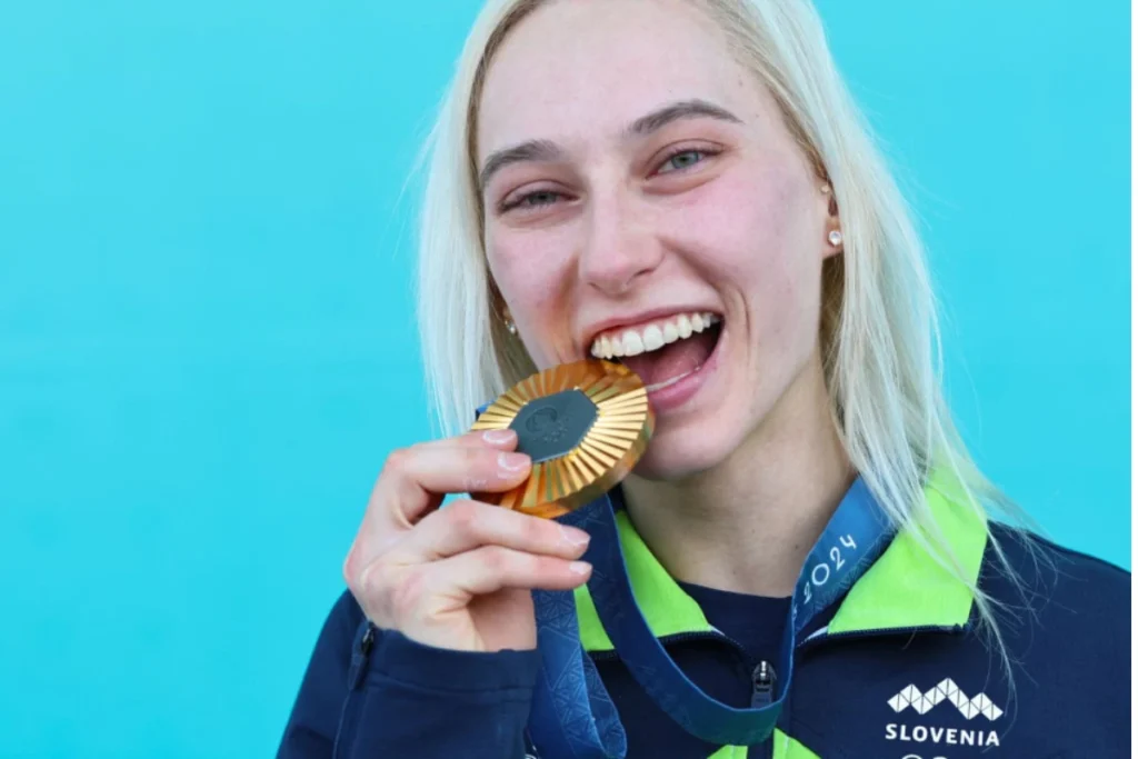 Janja Garnbret 巴黎奥运再度夺得金牌,成为史上第一名奥运双金得主